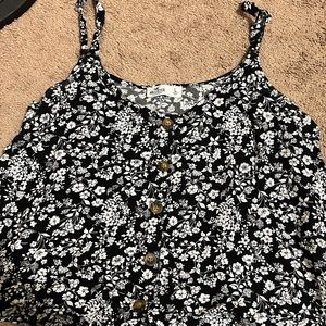 flower print hollister tank top!!